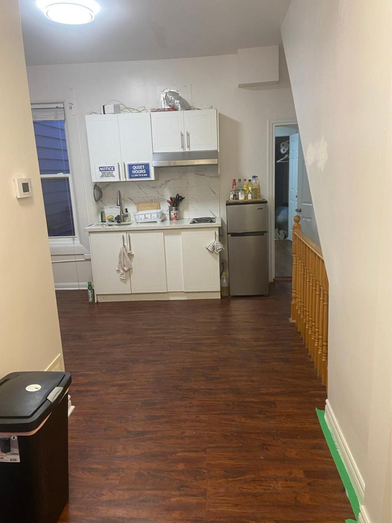 Budget Quad Room With En Suite Bathroom 36B Торонто Экстерьер фото